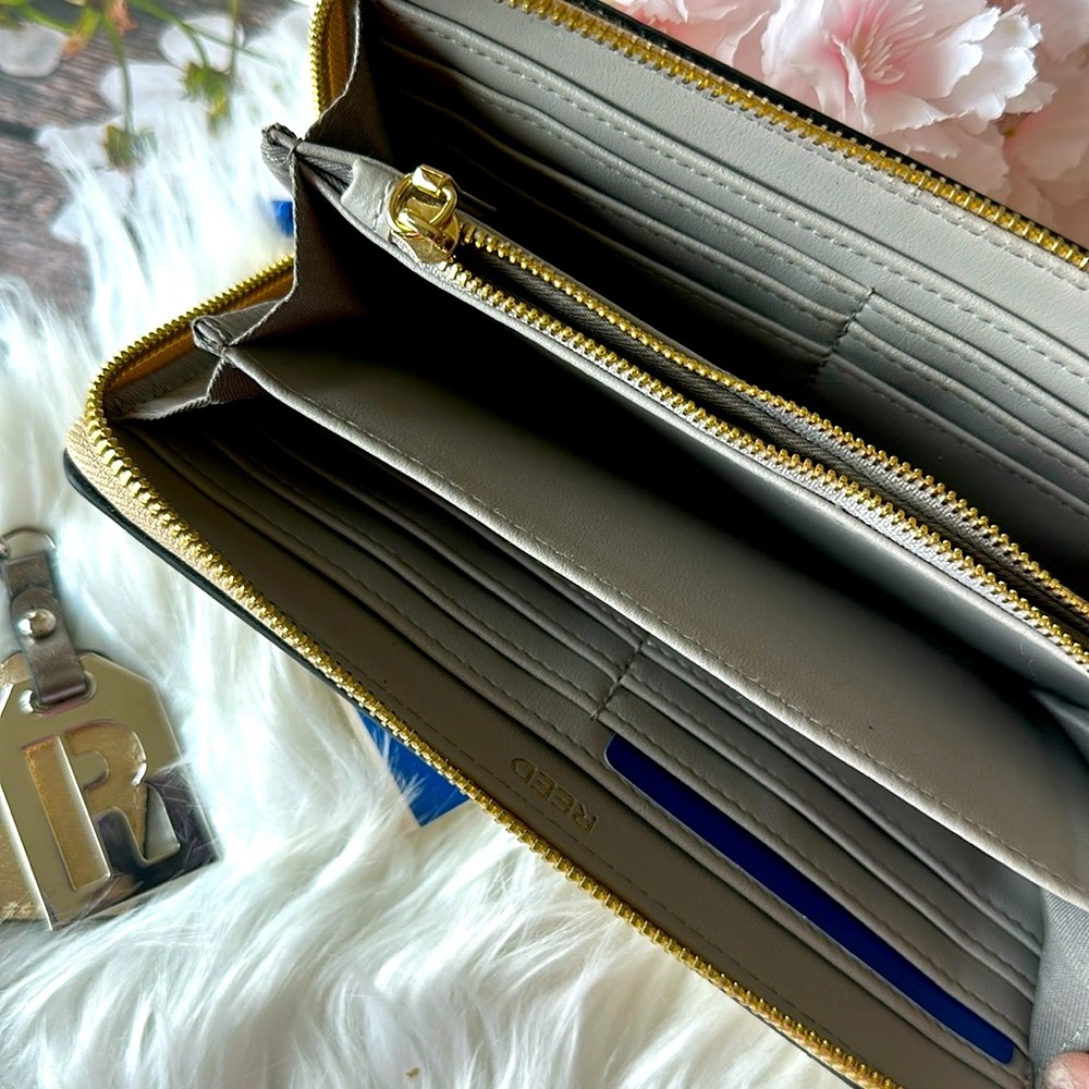 Reed Gold Wallet And Initials R Keychain - Picture 7 of 12